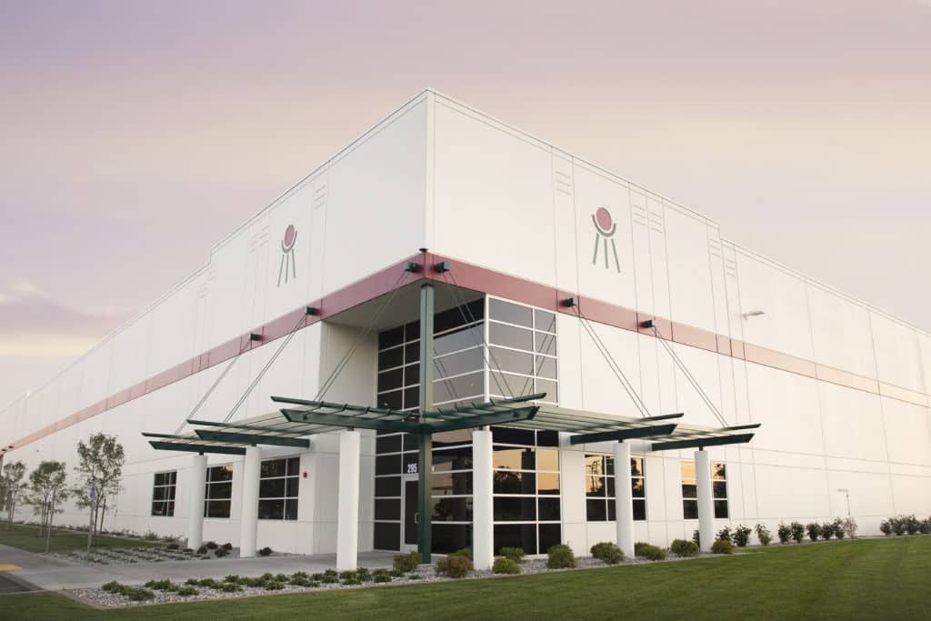 Tilt-Up Walls 101: How are Tilt-Up Walls Constructed? - Useful Tilt-Up Wall Guide Tilt-Up: Tilt up building construction Ogden Utah